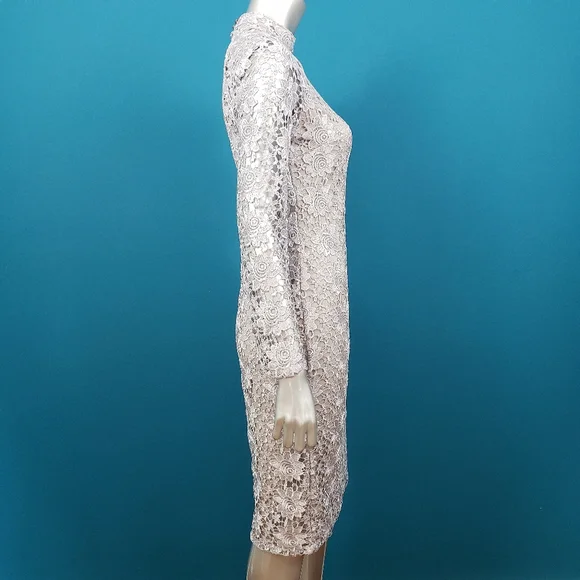 🆕️ 🎬 CLUB L LONDON Silver Crochet Lace Midi Dress // (NWT) - Picture 10 of 12